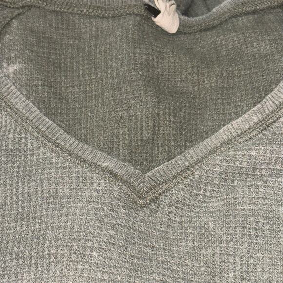 UO Free People Thermal Top Womans Small V-neck Raglan Long Sleeve Color Block - Picture 3 of 10